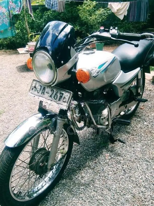 Bajaj Boxer 2005