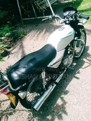Bajaj Boxer 2005