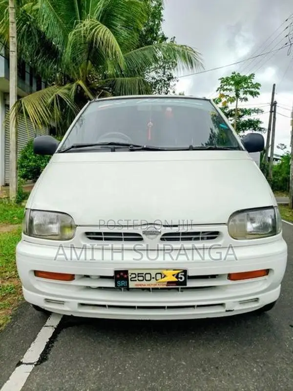 Nissan Serena VX 1996