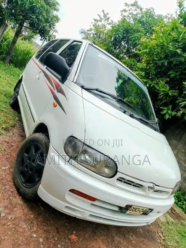 Nissan Serena VX 1996