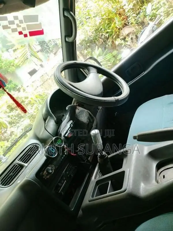 Nissan Serena VX 1996