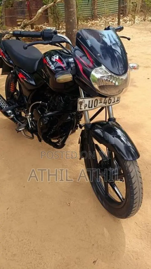 Bajaj Discover 2012