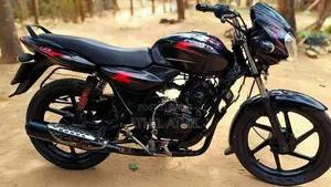 Bajaj Discover 2012