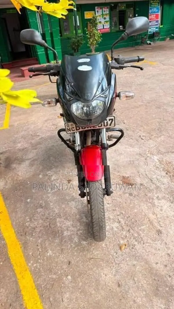 Bajaj Pulsar 150 2015