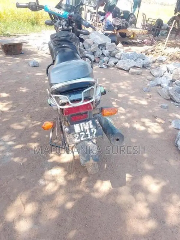 Bajaj CT100 2026