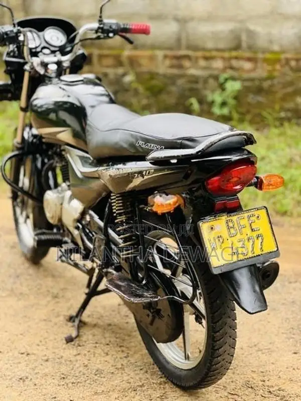 Bajaj Platina 100 ES 2017