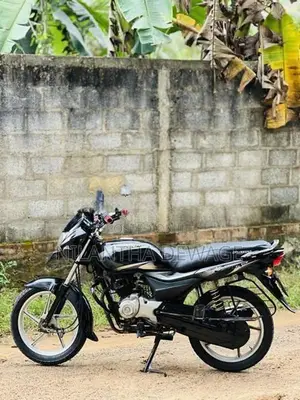 Bajaj Platina 100 ES 2017