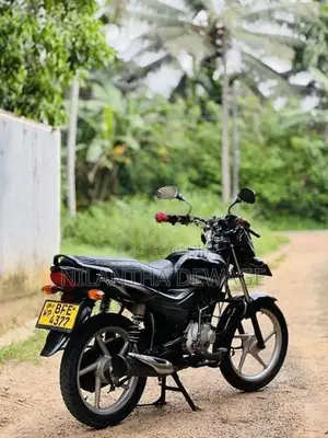 Bajaj Platina 100 ES 2017