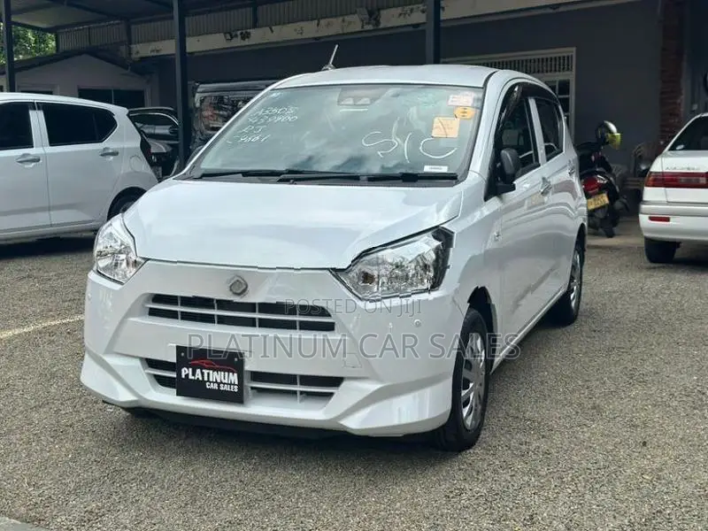 Daihatsu Mira ES L 2025