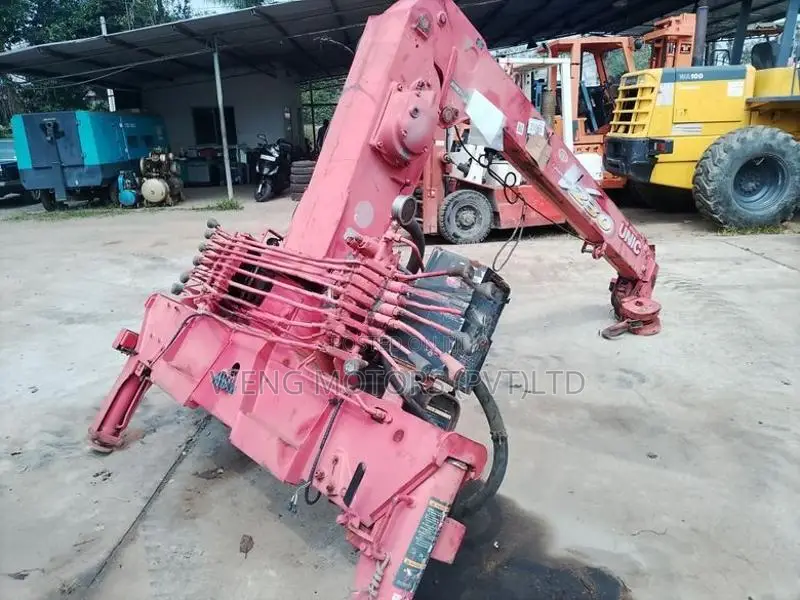 Unic URV233 boom unit