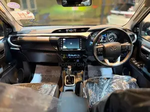 Toyota Hilux rocco 2024