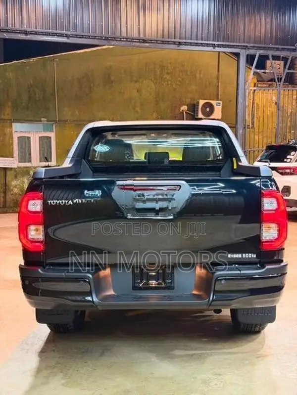 Toyota Hilux rocco 2024