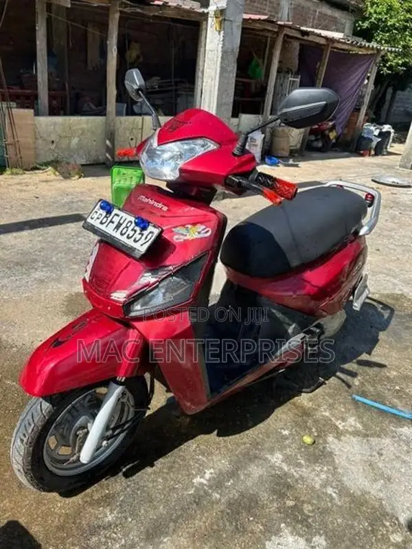 Mahindra Gusto 2017