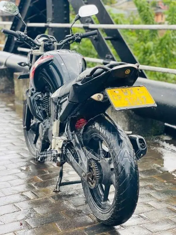 Yamaha FZS V1 2011