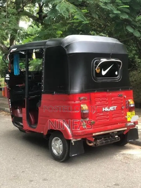 Bajaj RE 2013