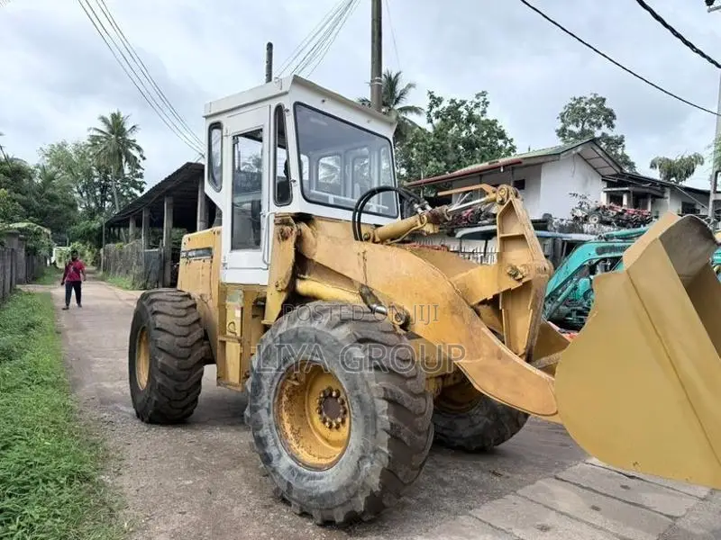 Komatsu 510-5 Loader