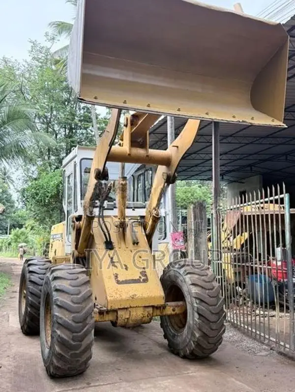 Komatsu 510-5 Loader