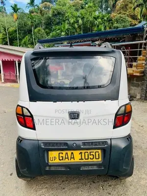 Bajaj Qute 2019