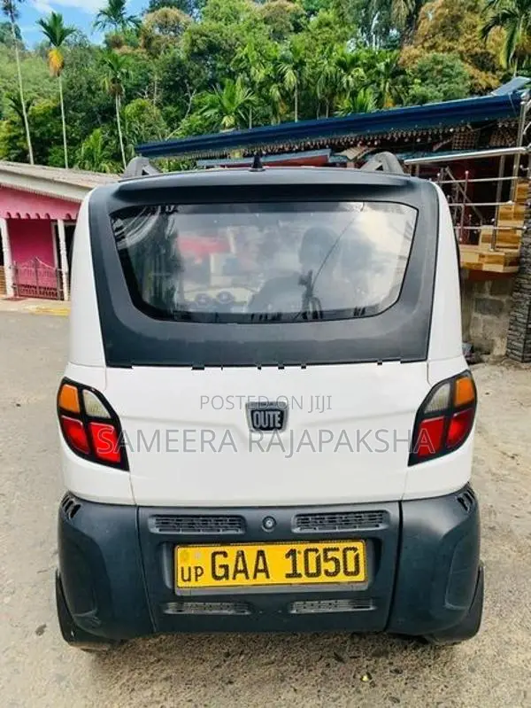 Bajaj Qute 2019