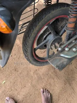 Bajaj Platina 100 2015