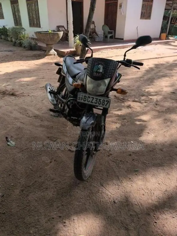 Bajaj Platina 100 2015