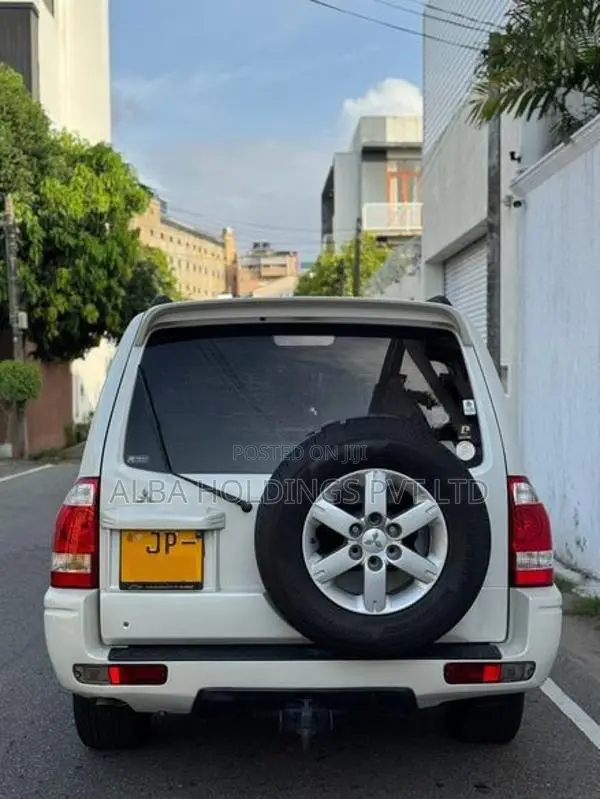 Mitsubishi Montero GLS V6 2005