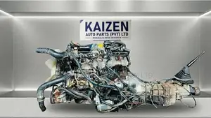 Toyota Dolphin 5L Manual Gear Complete Engine