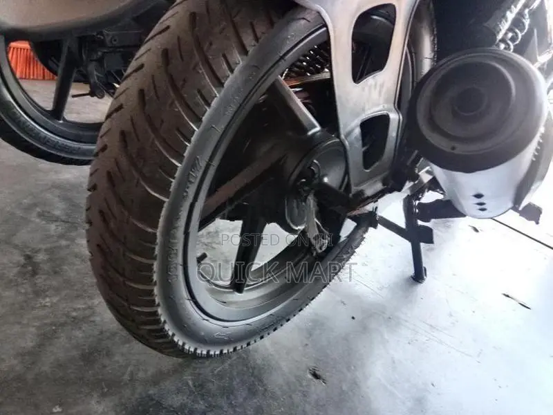 Bajaj Pulsar 150 2015