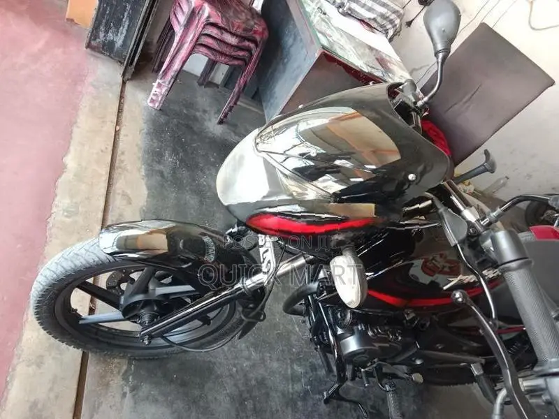 Bajaj Pulsar 150 2015