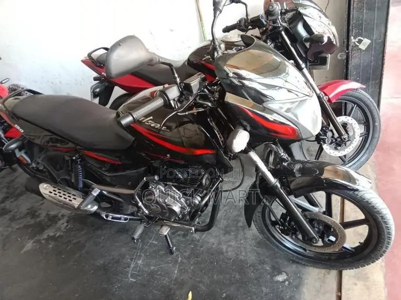 Bajaj Pulsar 150 2015