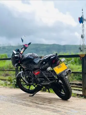 Bajaj Pulsar 180 2005