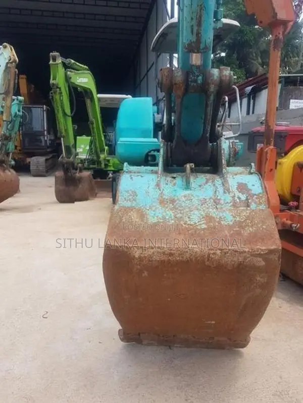 Komatsu Excavator - PC 30-7