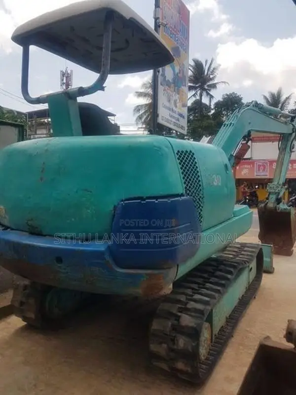 Komatsu Excavator - PC 30-7