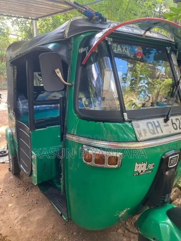 Bajaj RE 2006