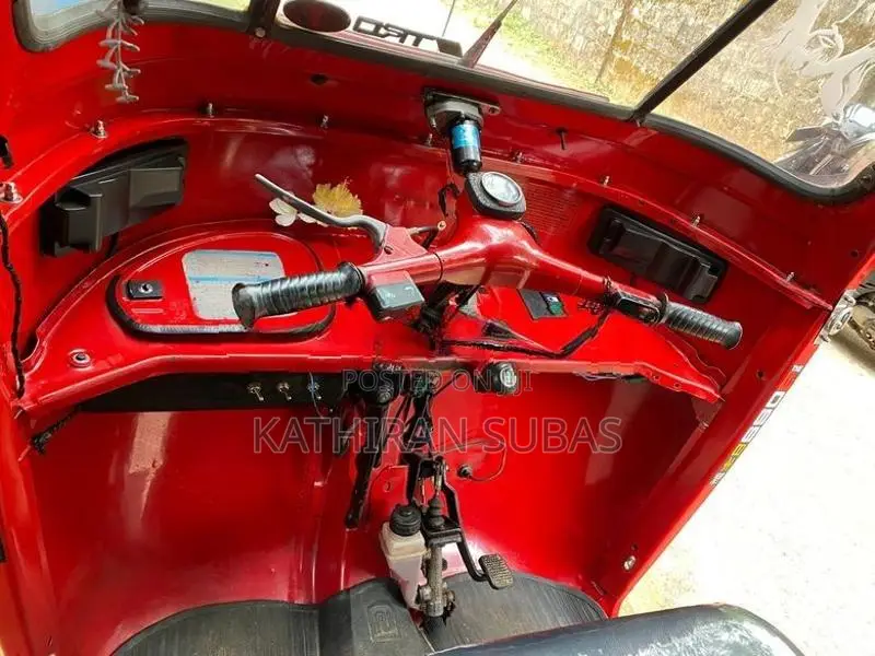 Bajaj RE 2003