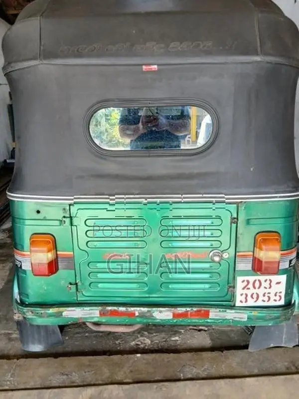 Bajaj RE 1996