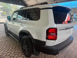 Toyota Land Cruiser Prado 250 2025