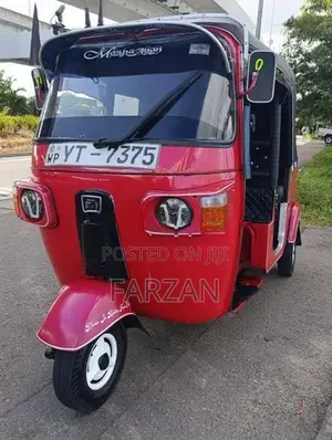 Bajaj RE 2011