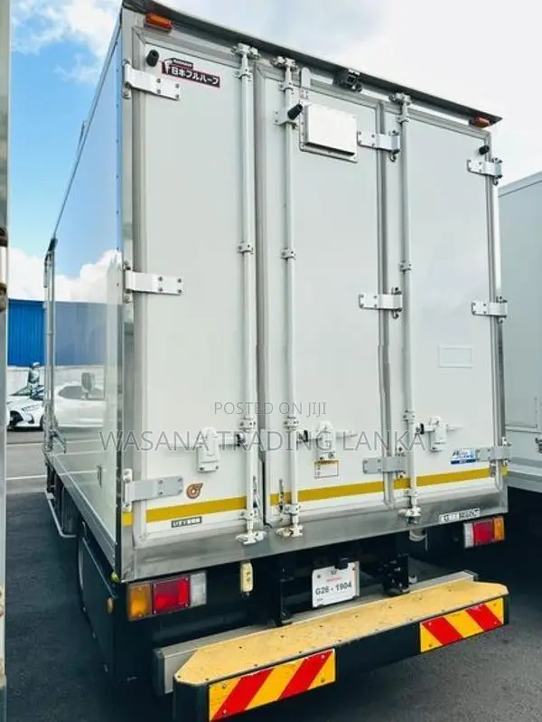 Isuzu Elf Full Frezzer Body 2017