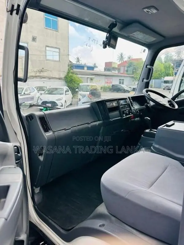 Isuzu Elf Full Frezzer Body 2017