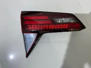 Honda Vezel RU3 Dicky Garnish Lamp