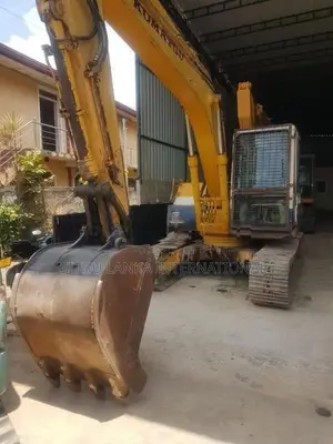 Komatsu Excavator - PC 120-5Z