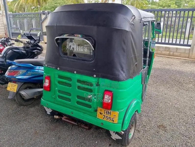 Bajaj RE 4 stroke 2003
