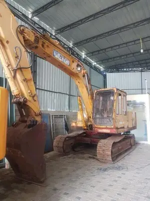 Kato HD 550-2 Excavator