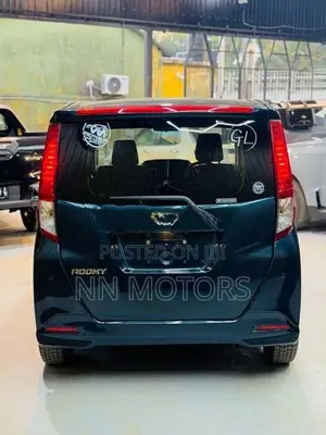 Toyota Roomy 2024