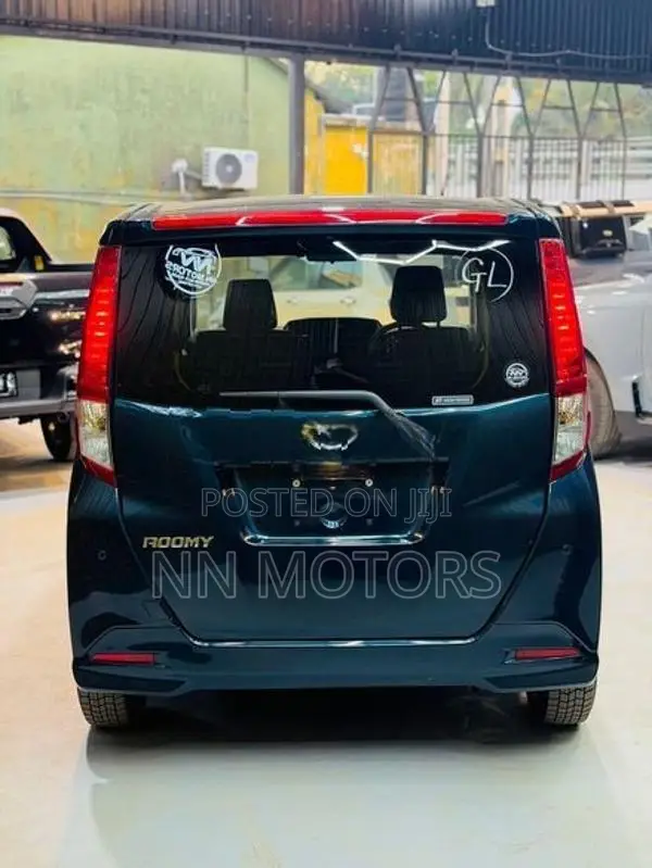 Toyota Roomy 2024