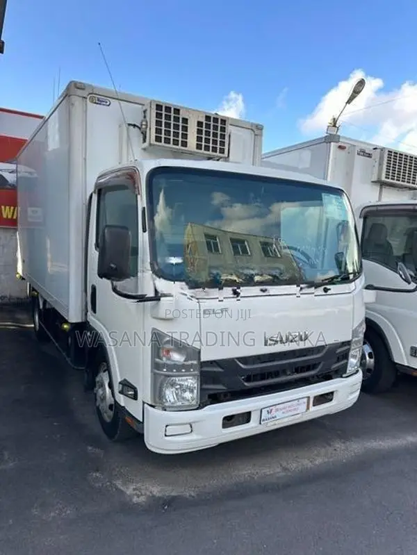 Isuzu Elf Freezer 2016