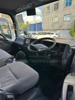 Isuzu Elf Freezer 2016