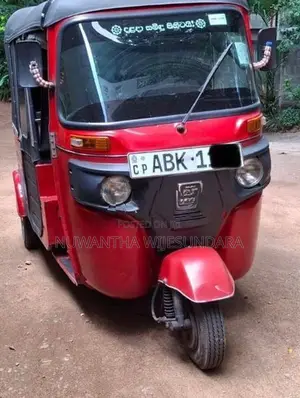Bajaj RE 2016