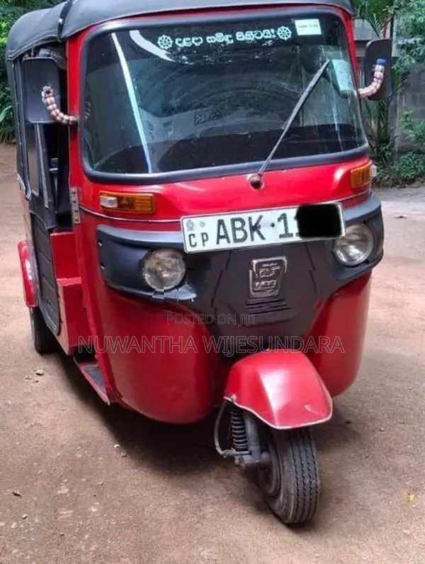 Bajaj RE 2016
